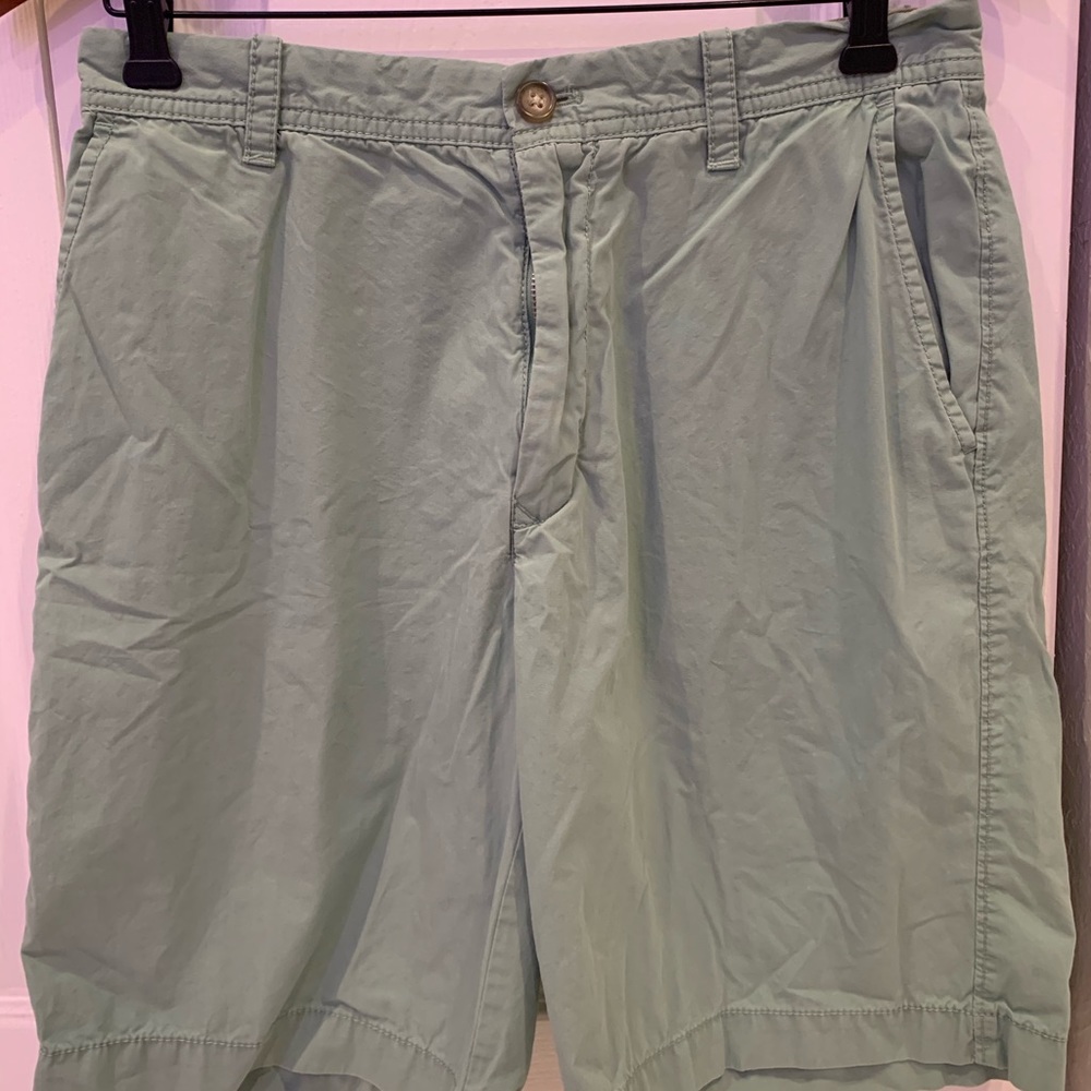 Bundle of Mens Izod shorts